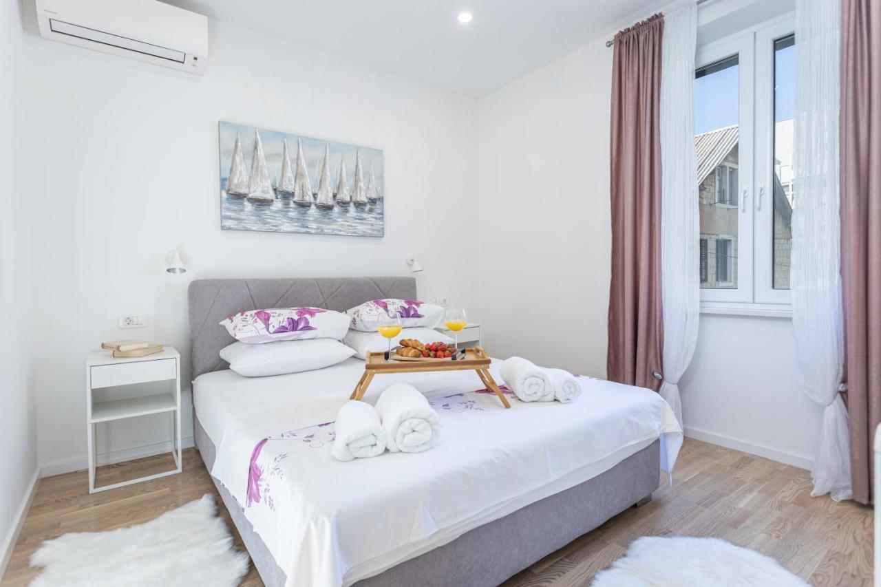 Star Music Apartment สปลิท ภายนอก รูปภาพ