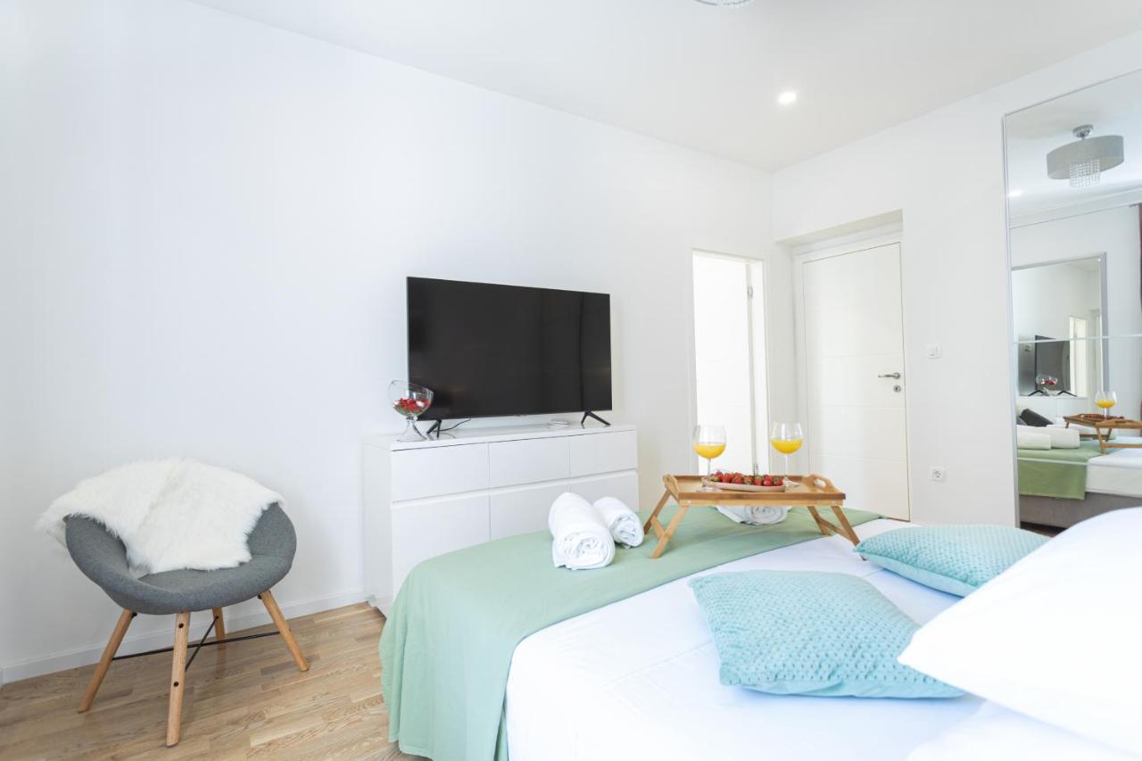 Star Music Apartment สปลิท ภายนอก รูปภาพ