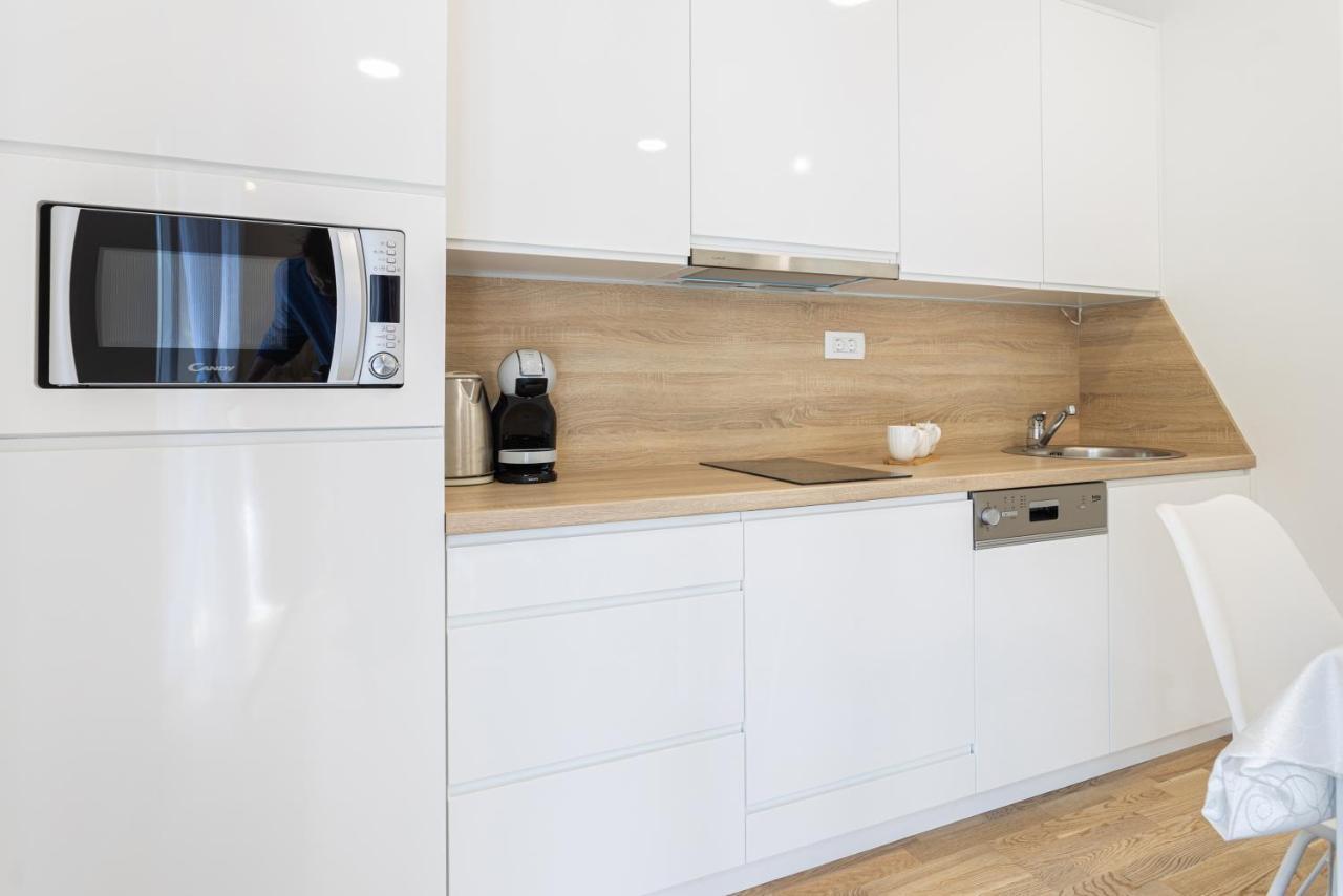 Star Music Apartment สปลิท ภายนอก รูปภาพ