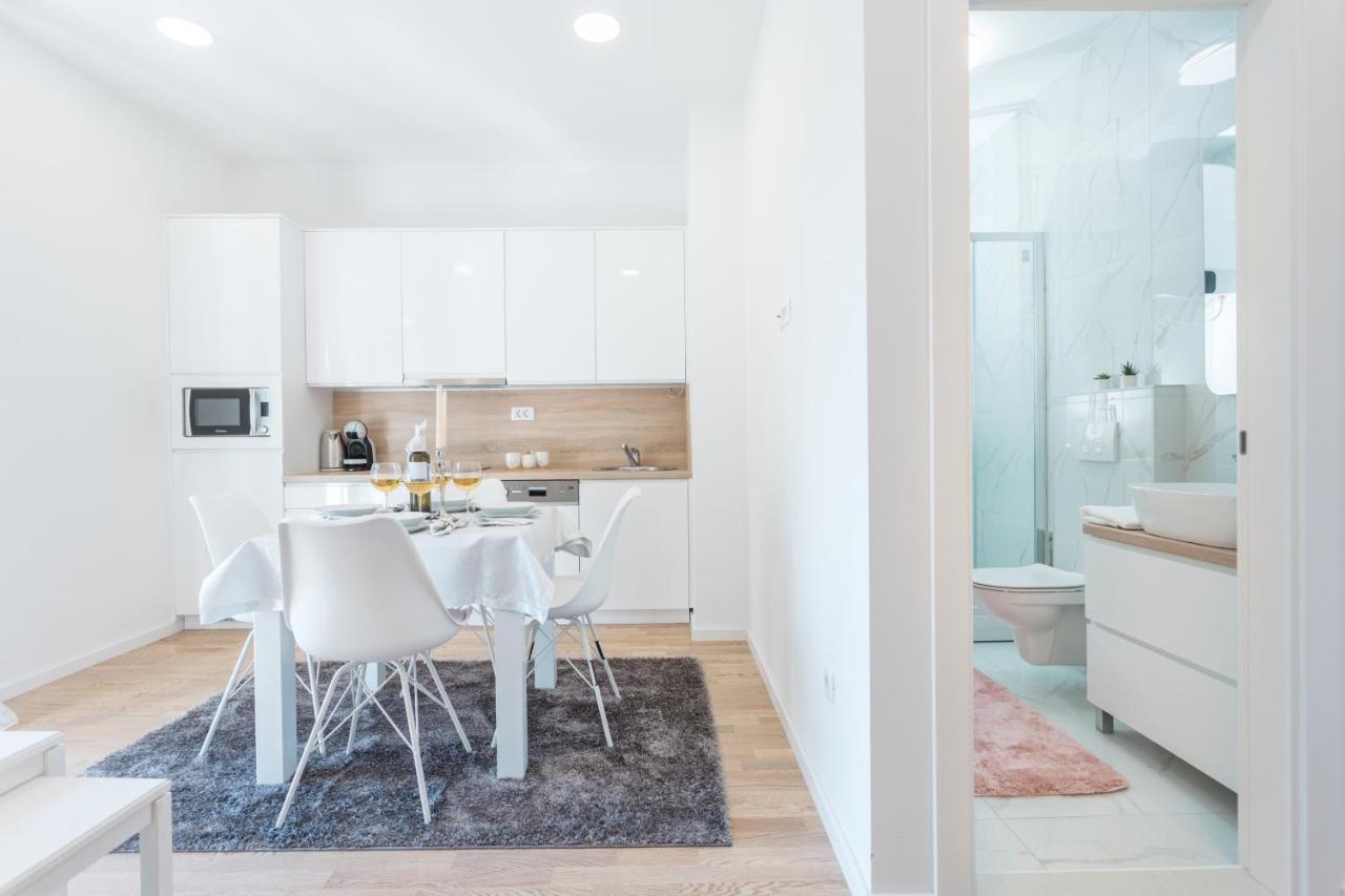 Star Music Apartment สปลิท ภายนอก รูปภาพ
